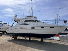 2010 Sealine F37