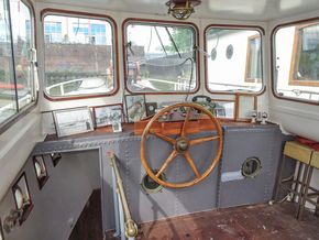 Dockyard 13, Motor tender