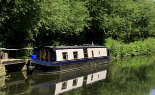 Acionna, Beautiful 58' cruiser stern with ample storage