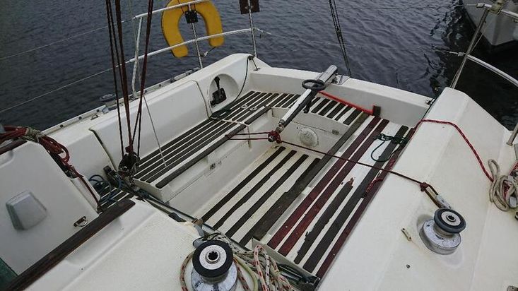BENETEAU FIRST 32S5, NEW ENGINE,  £24750