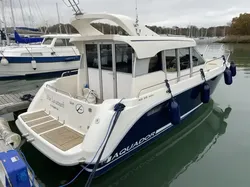 2001 Aquador 25 C