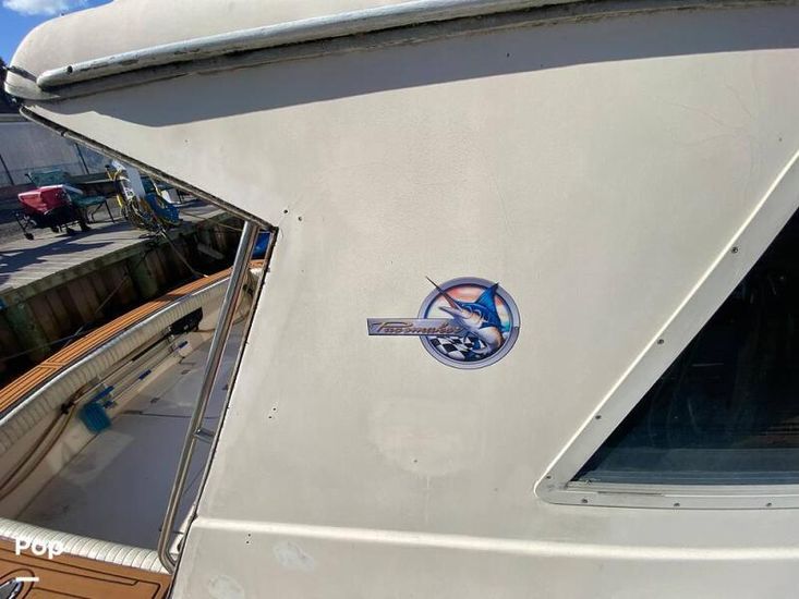 1990 Pacemaker 37 sportfish