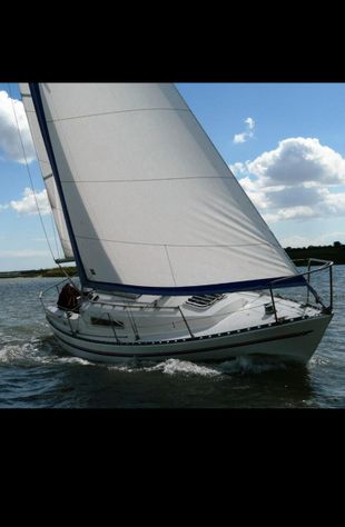 Sadler 25 sailing yacht
