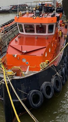 WELL MAINTAINED SINGLE SCREW TUG FOR SALE