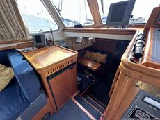 2001 Aquastar 38