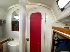 1998 J Boats 32