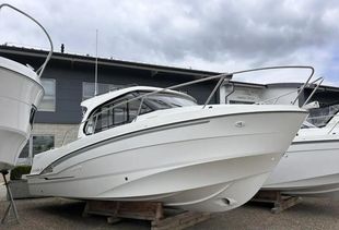 2023 Beneteau Antares 8