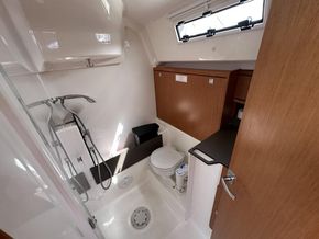 2015 Bavaria Cruiser 37 24