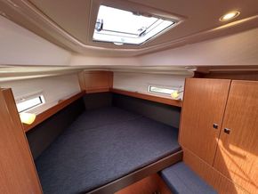2015 Bavaria Cruiser 37 21