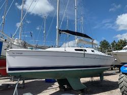 2010 Hunter 27