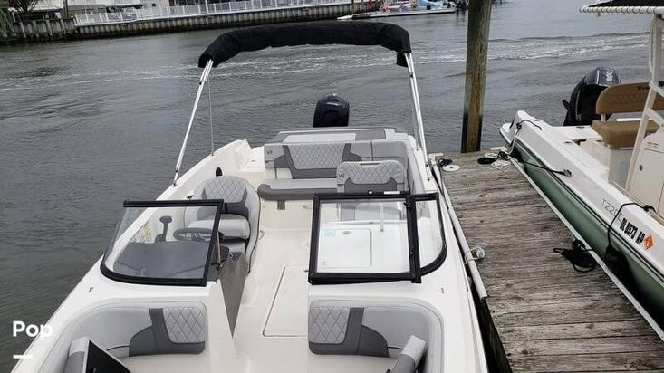 2022 Bayliner vr6