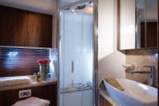 Sunseeker Manhattan 70