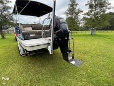 2017 Bayliner Element XR7