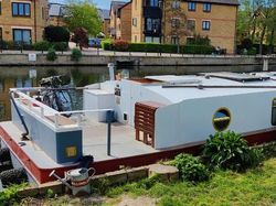 Unique widebeam with a London mooring
