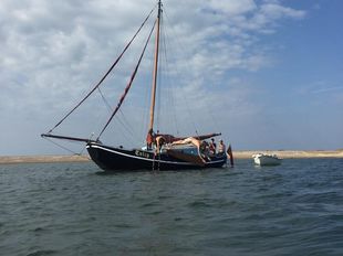Dutch sailing barge - Zeeschouw