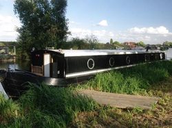 REDUCED 60 x 10 foot wide beam house boat £80,000