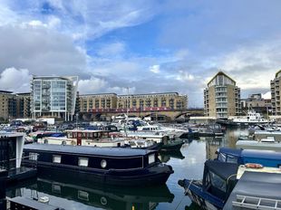 Narrowboat Moorings at Limehouse and Poplar Marinas