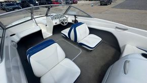 2005 Bayliner  175BR 11