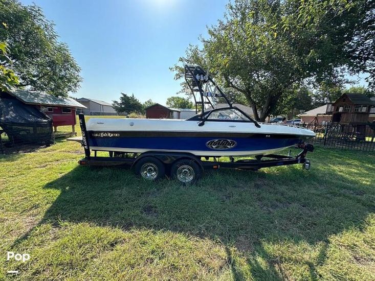 2004 Malibu wakesetter 21 xti