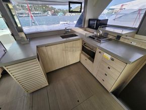 Robertson and Caine Leopard 4500  - Galley