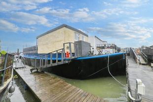 Residential Spacious Houseboat