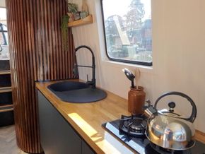 Oak worktop in this kitchenette