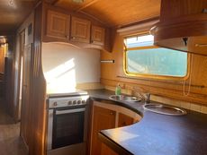 &lsquo;Kookaburra Dreaming&rsquo; narrowboat