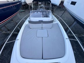 2021 Jeanneau Cap Camarat 7.5 WA Series II 13