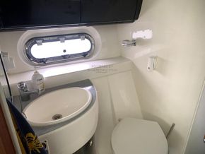 Sealine F37 Bow and Stern Thrusters - Heads