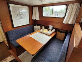 Dutch Barge Skutsje Tjalk style liveaboard - Galley