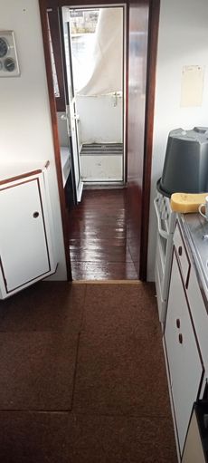 Broom Commander River Cruiser