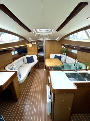 Saloon looking forward