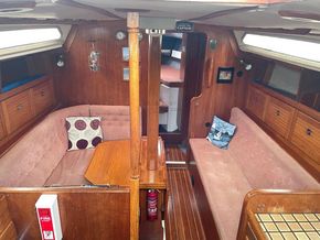 Westerly Oceanranger 38  - Interior