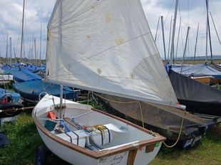Avon Scow Ready to Sail