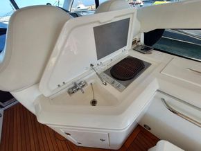 Sunseeker Predator 68  - Cockpit