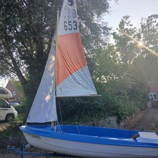 Skipper sailing boat