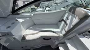 2017 Monterey 275 Sport Yacht 10