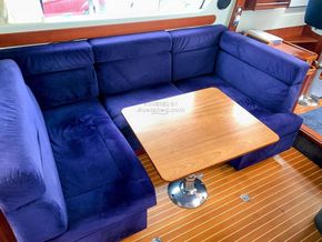 Storebro 410 Commander Launched in 2011 - Saloon