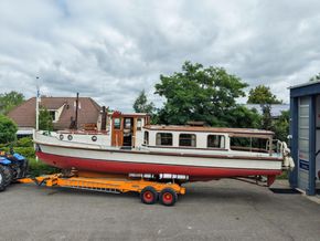 Klassiek Motorjacht 13.80, ex Barkasse