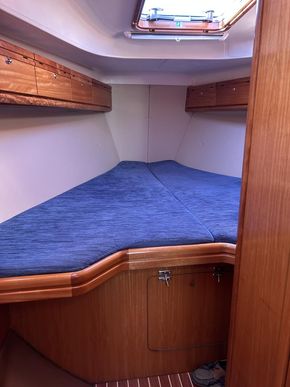 2007 Bavaria 37 Cruiser 25