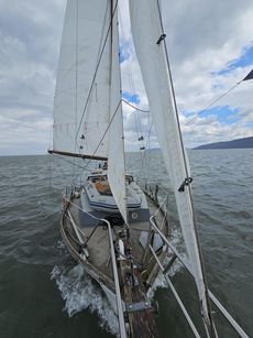 Hartley Tahitian 44ft yacht sailboat