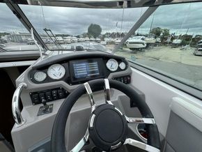2015 Regal 28 Express 16