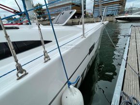Viko S21 - New Boat - Hull Close Up