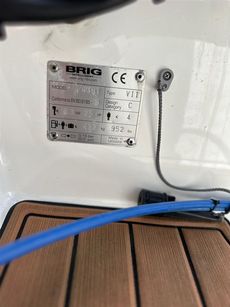 2019 Brig F330