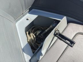 Highfield 640 DL  - Anchor Locker