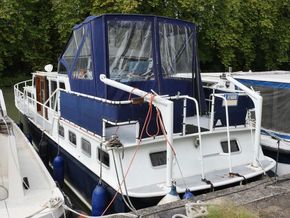 Succes 1250 Dutch Steel Motor Yacht - Stern