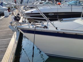 Westerly Storm 33  - Bow