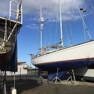 Cape North 43 Blue water cruiser Brewer