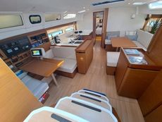2022 Jeanneau Sun Odyssey 490