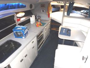 Bayliner 2950 Avanti - Interior